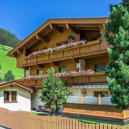 Haus Hochland Hotel Tux Kültér fotó
